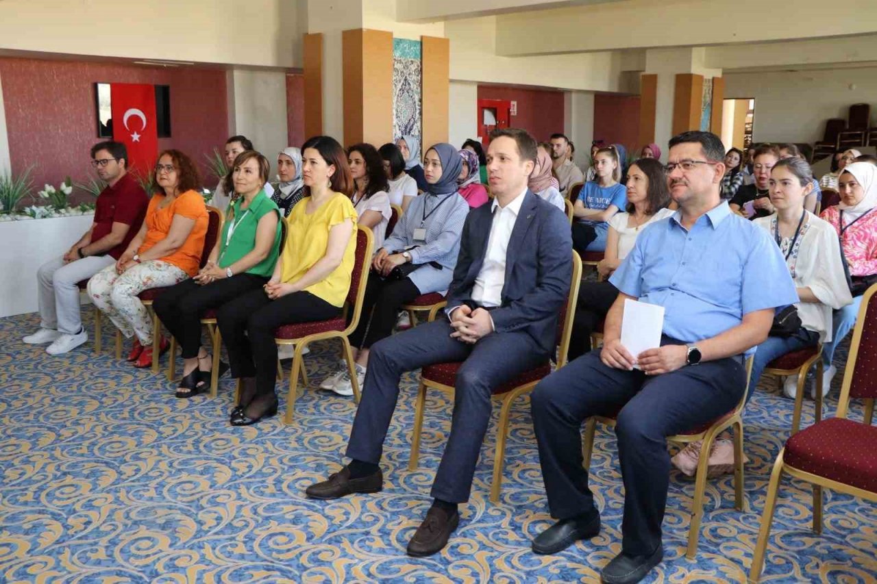 Kütahya’da 48 sağlık çalışanına NRP Eğitimi