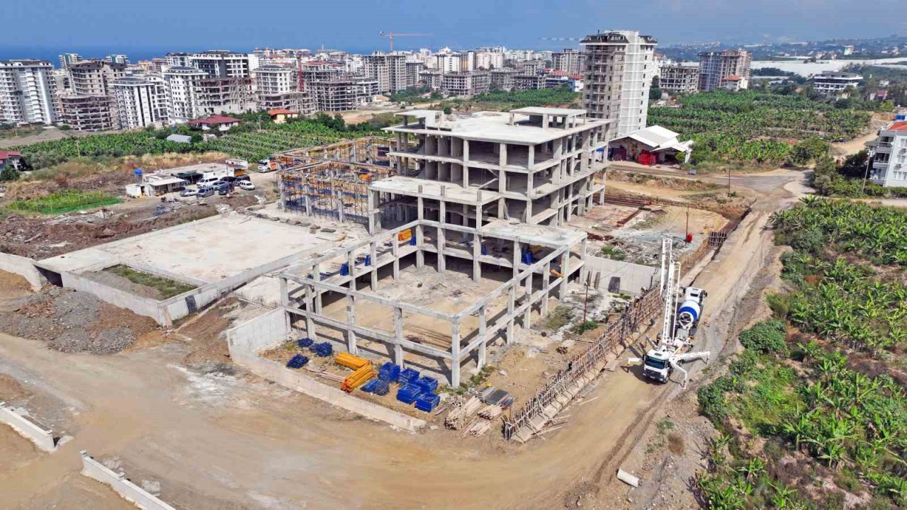 Mahmutlar kültür merkezi ve destek eğitim kursu hızla yükseliyor