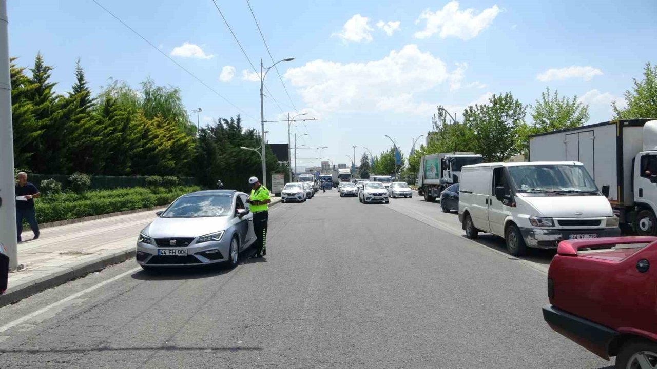 Malatya’da trafik denetimleri sürüyor