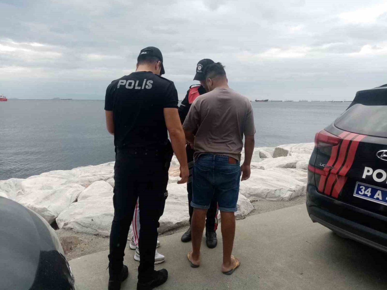 Fatih’te denetimlerde 80 düzensiz göçmen yakalandı