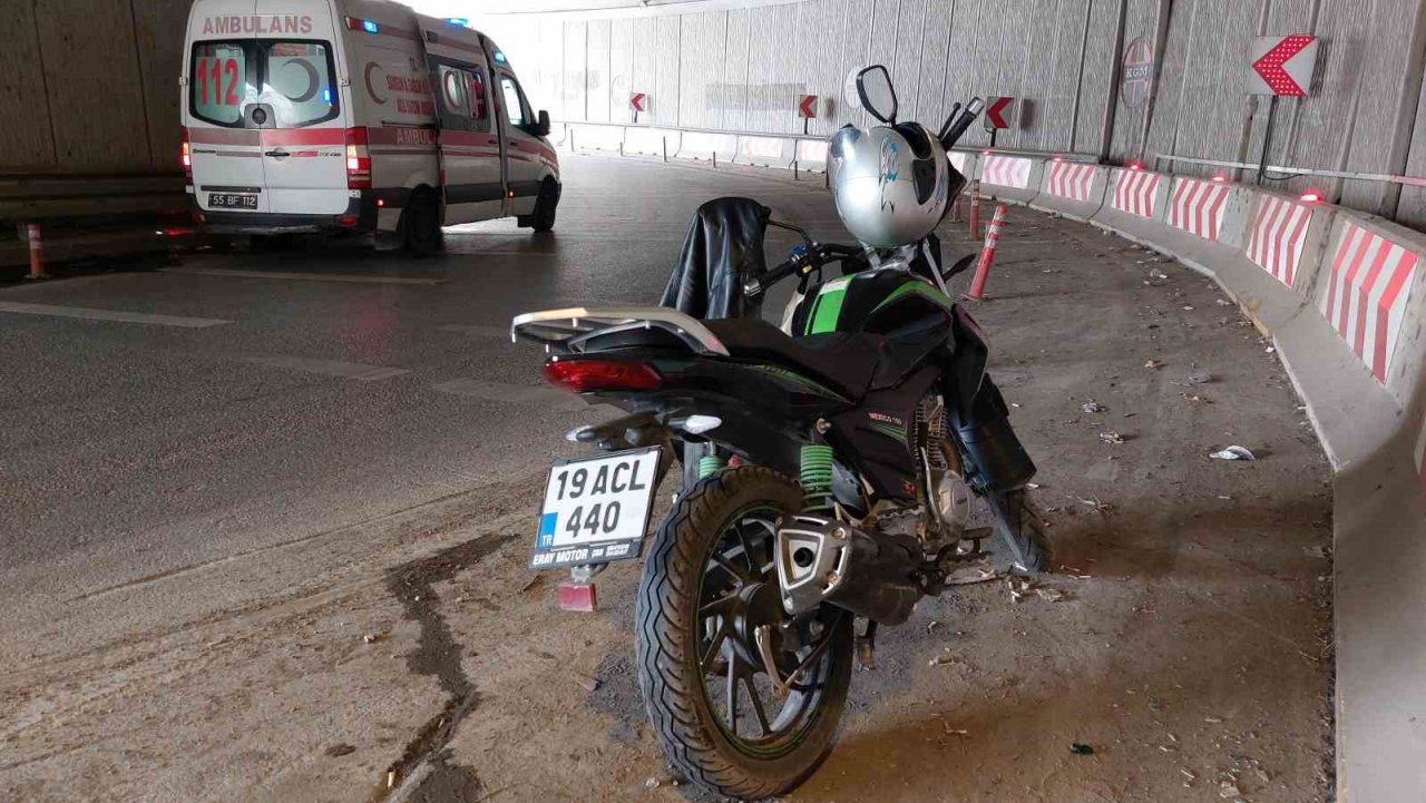 "Ucube" alt geçitte motosiklet kazası: 1 yaralı
