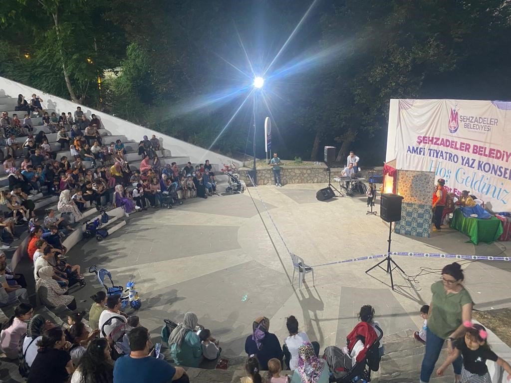 Şehzadeler’de yaz etkinlikleri dolu dizgin