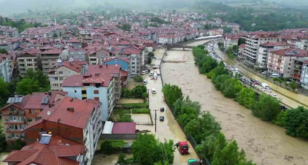 Zonguldak’taki sel havadan görüntülendi