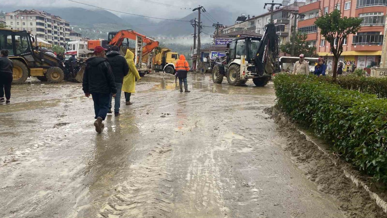 Devrek’te temizlik çalışmaları başladı