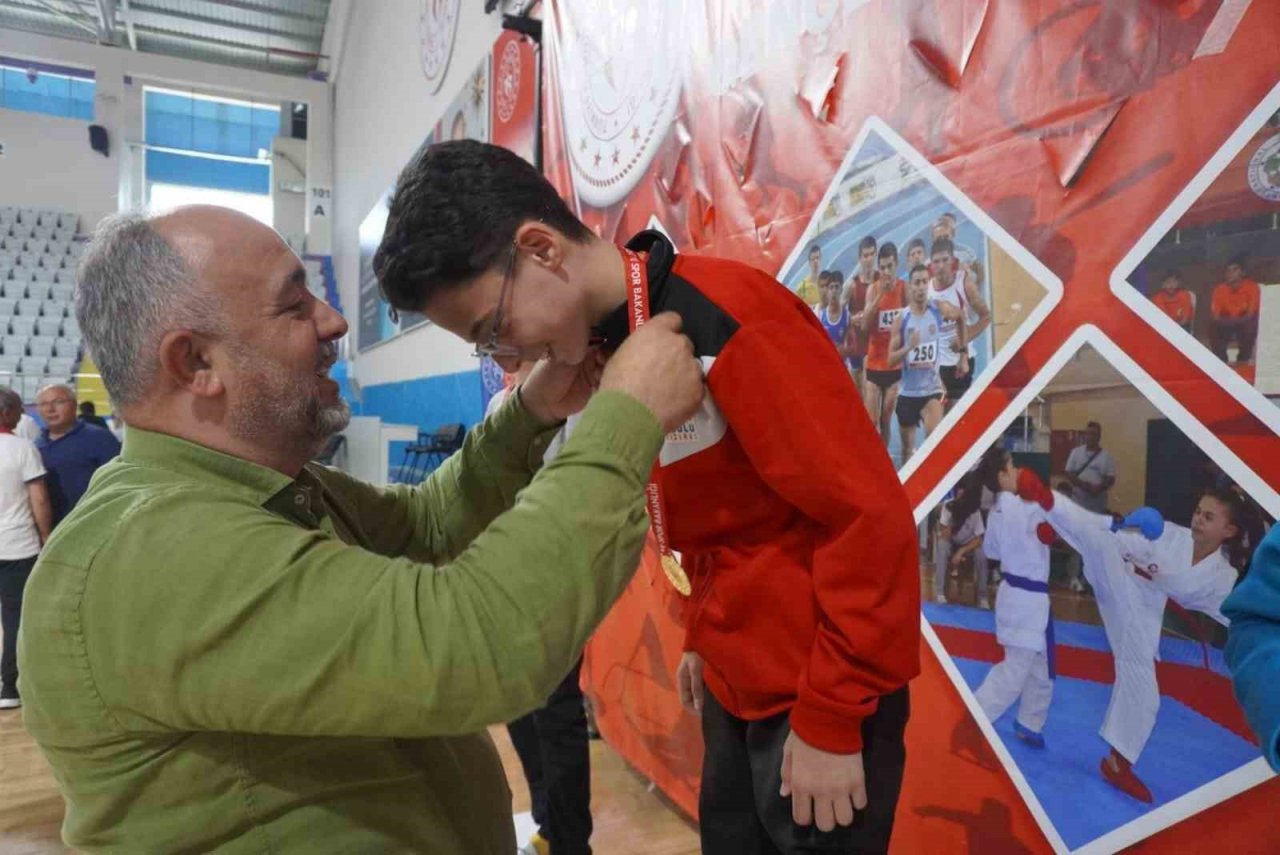 Anadolu Yıldızlar Ligi’nde Karate Yarı Final Müsabakaları Sona Erdi