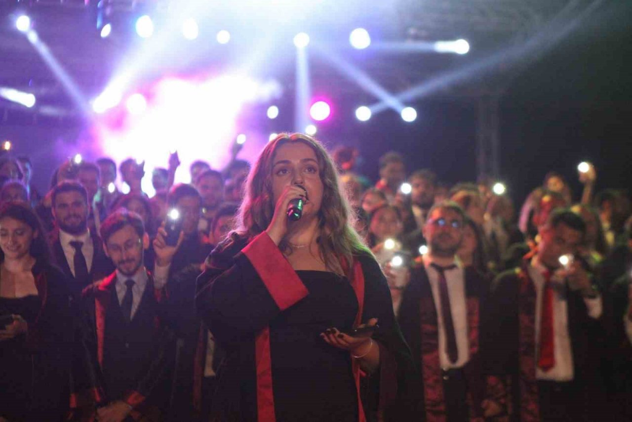 Tıp Fakültesi’nden 278 öğrenci yemin ederek hekim oldu