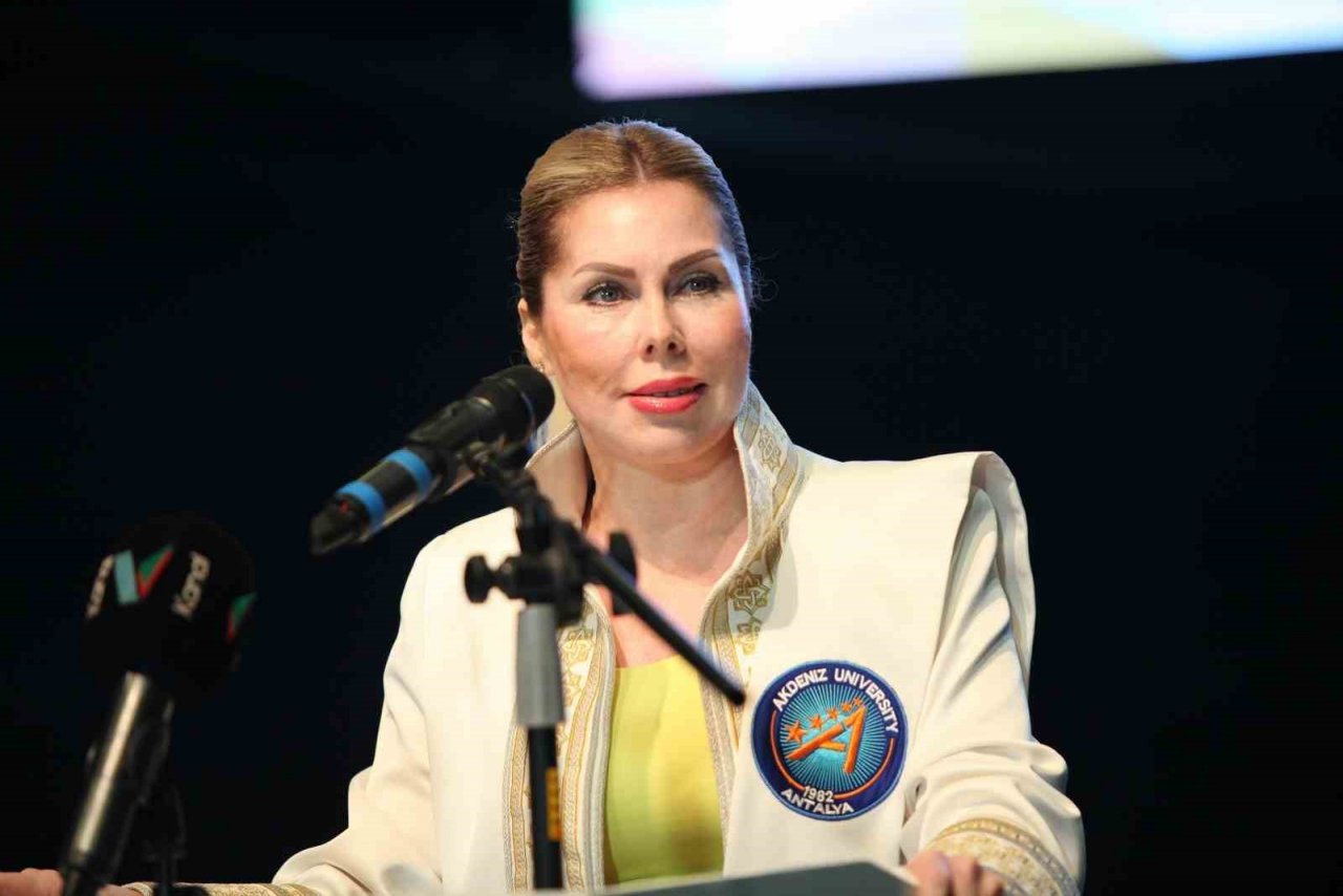 Tıp Fakültesi’nden 278 öğrenci yemin ederek hekim oldu