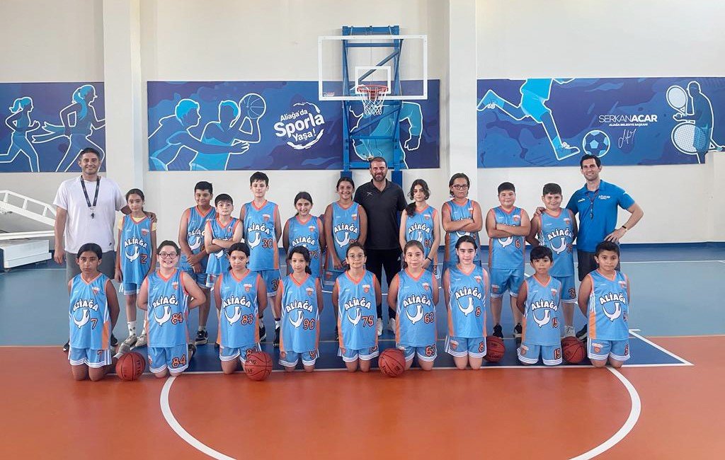 Aliağalı çocuklar yaz tatilini spor yaparak değerlendiriyor