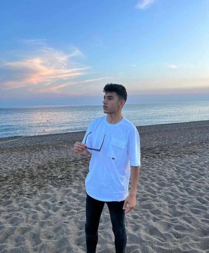 Otobüsle çarpışan motosikletin genç sürücüsü hayatını kaybetti