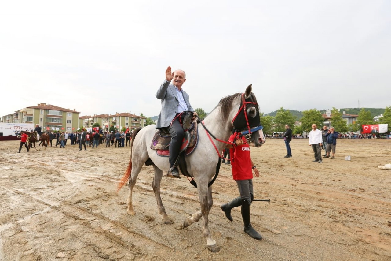 Cirit şöleni nefesleri kesti