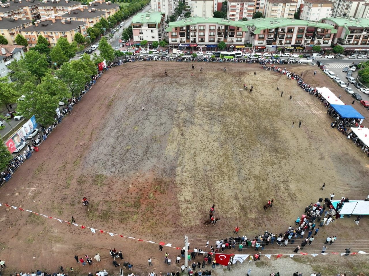 Cirit şöleni nefesleri kesti