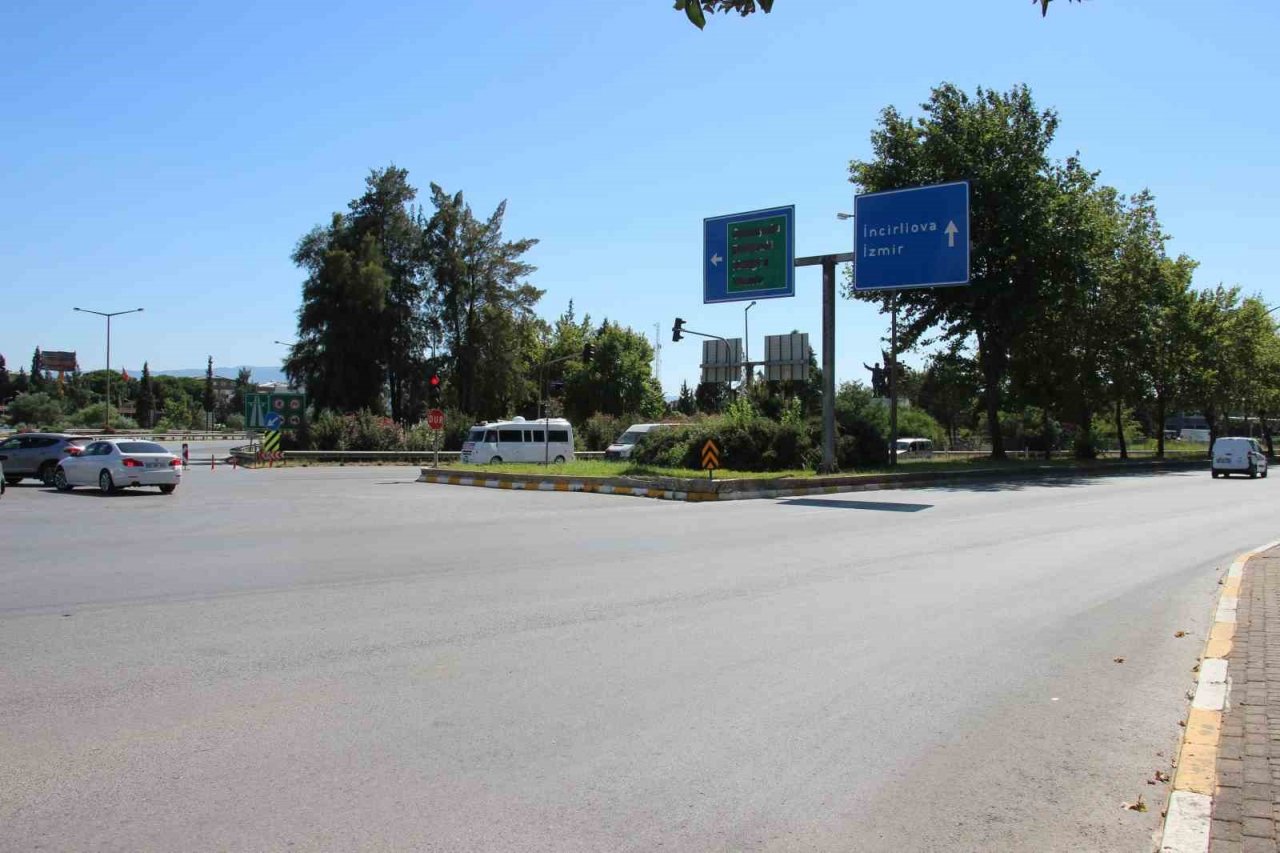 Aydın’da otoyolu Mimarsinan girişi 15 Ağustos’a kadar kapatıldı