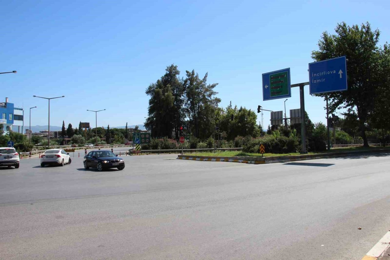 Aydın’da otoyolu Mimarsinan girişi 15 Ağustos’a kadar kapatıldı