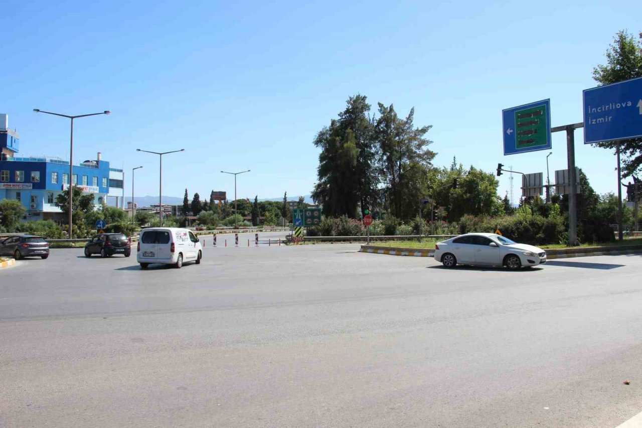 Aydın’da otoyolu Mimarsinan girişi 15 Ağustos’a kadar kapatıldı