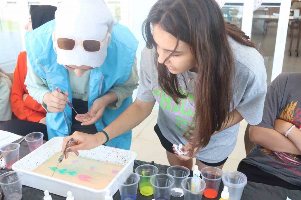 Kuşadası’nda 21. Dönem Ulusal Gençlik Kampı düzenlendi