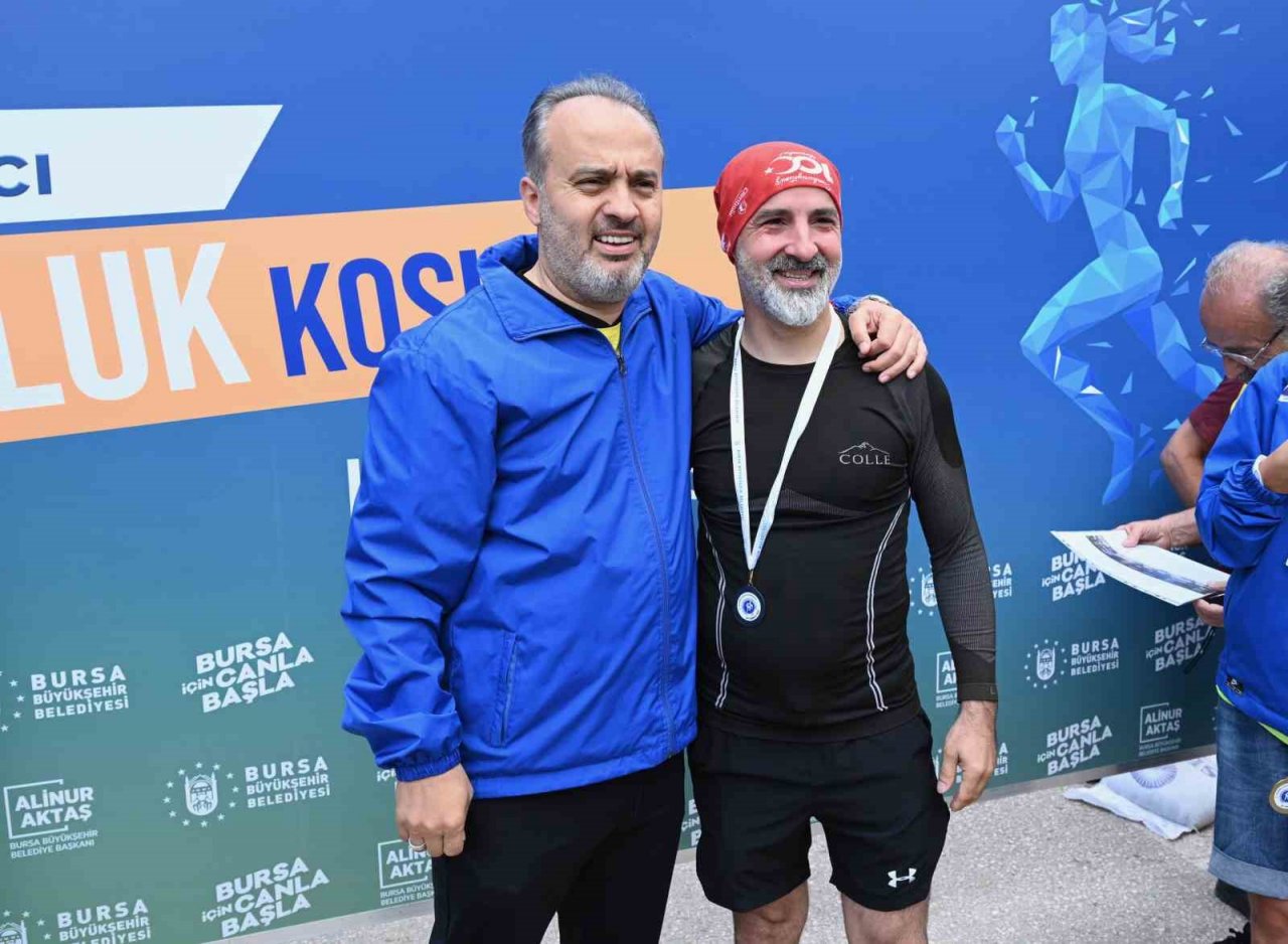 Kazancı’da dostluk için koştular