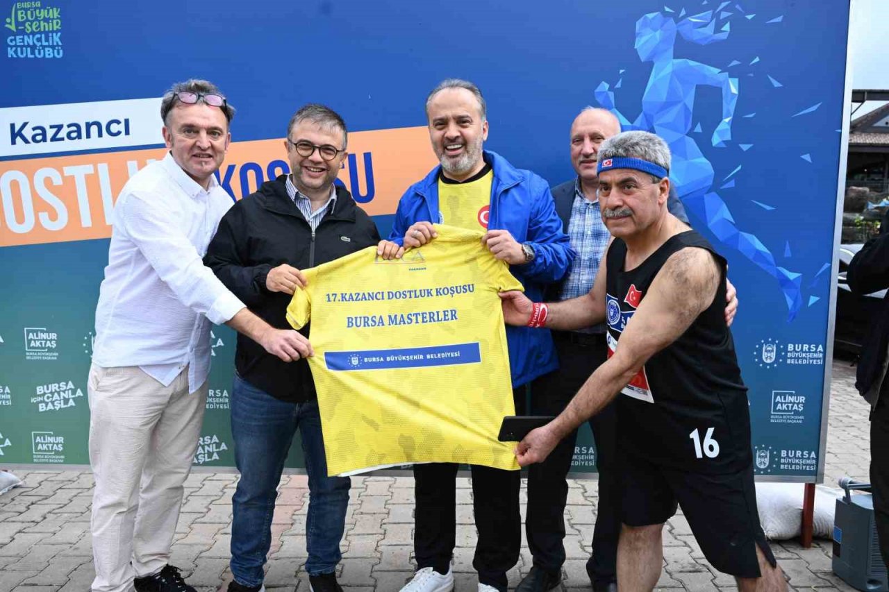 Kazancı’da dostluk için koştular