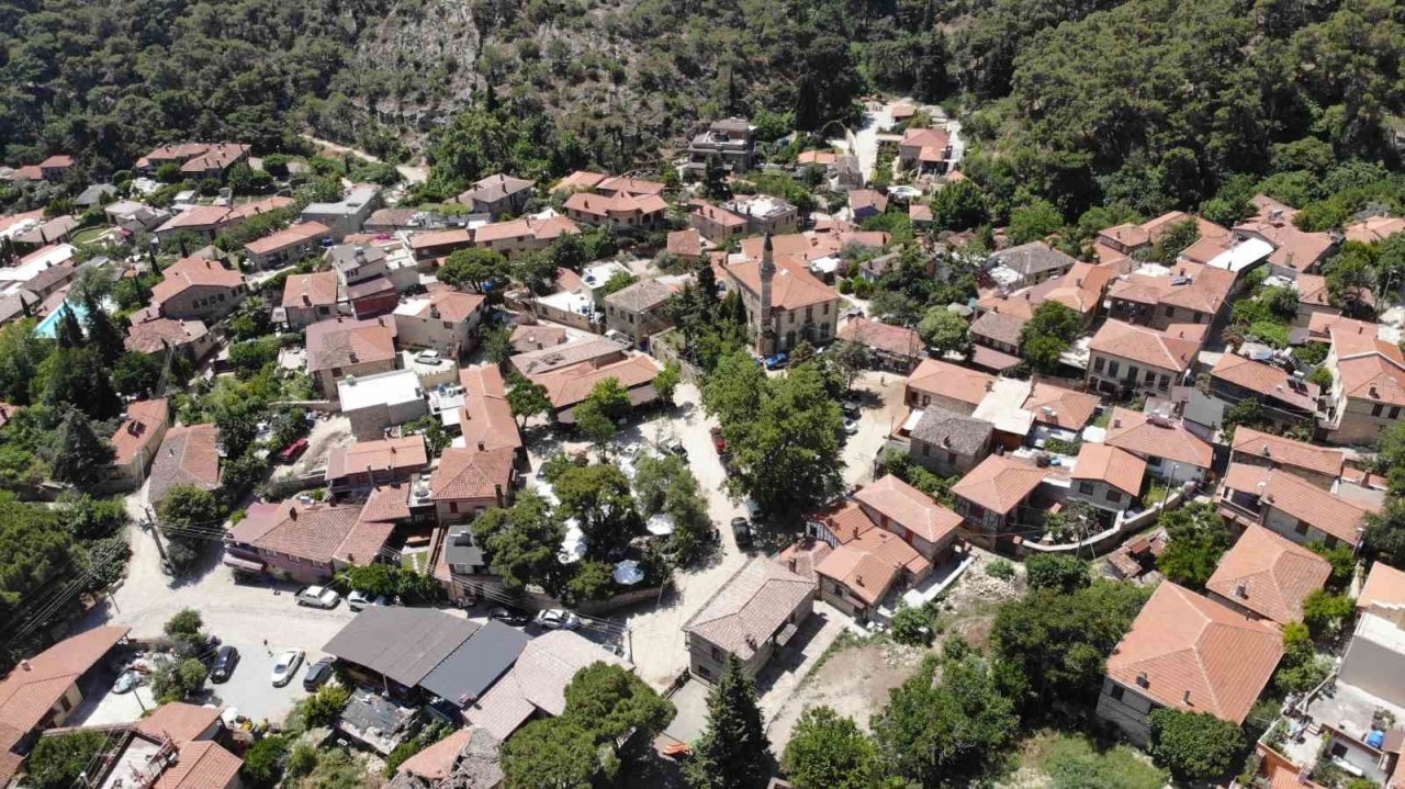 Bu köyde ticari amaçlı fotoğraf çekmek yasak