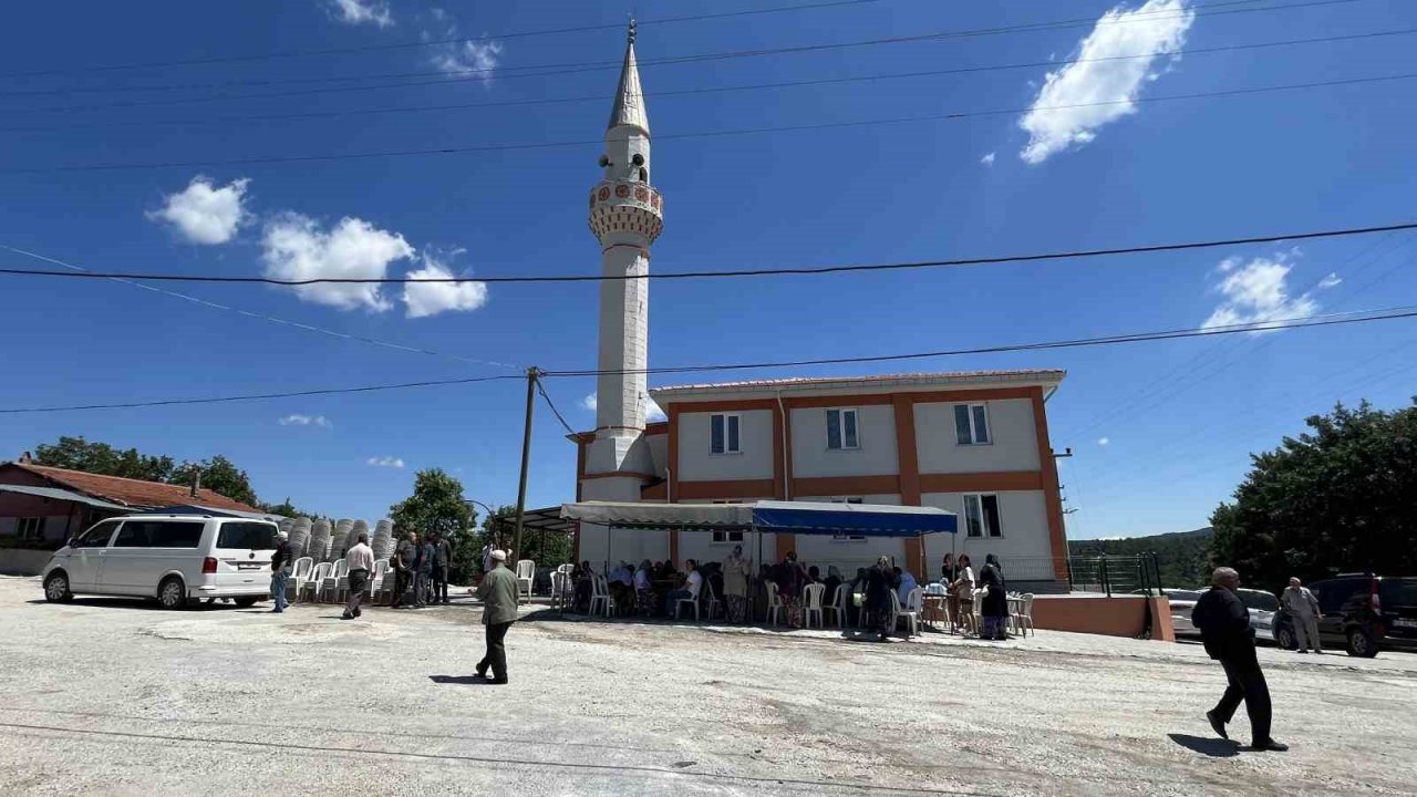 Çan’da Bardakçılar köyü camii ibadete açıldı