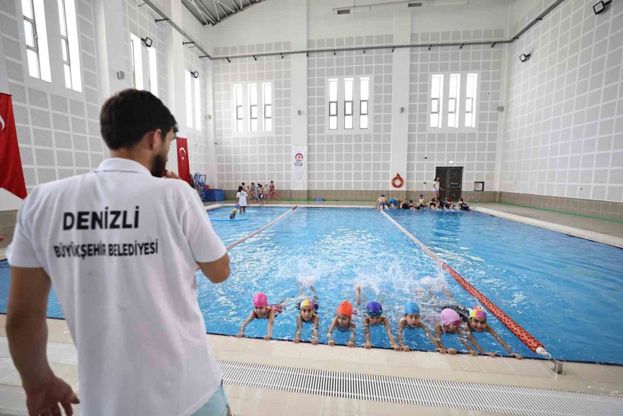 Denizli’de yüzme kurslarına yoğun ilgi
