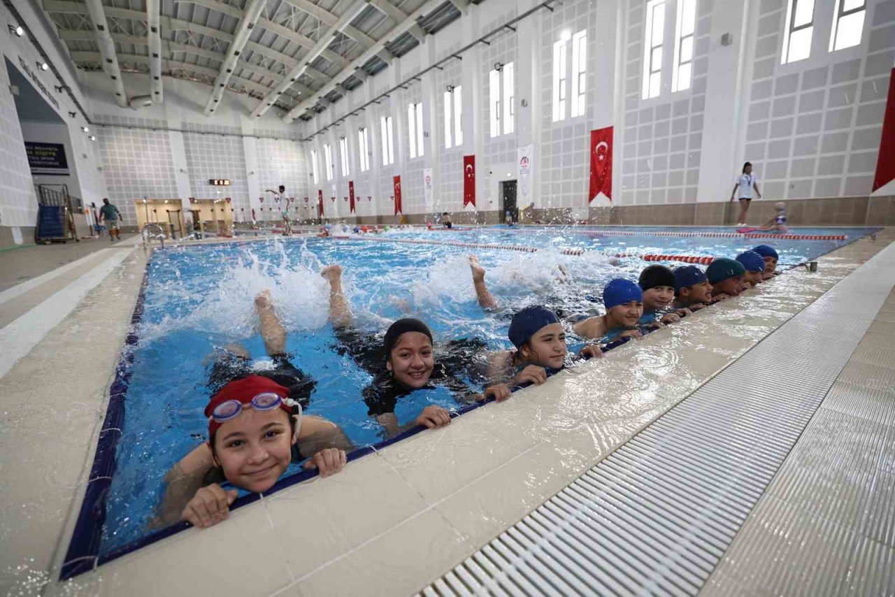 Denizli’de yüzme kurslarına yoğun ilgi