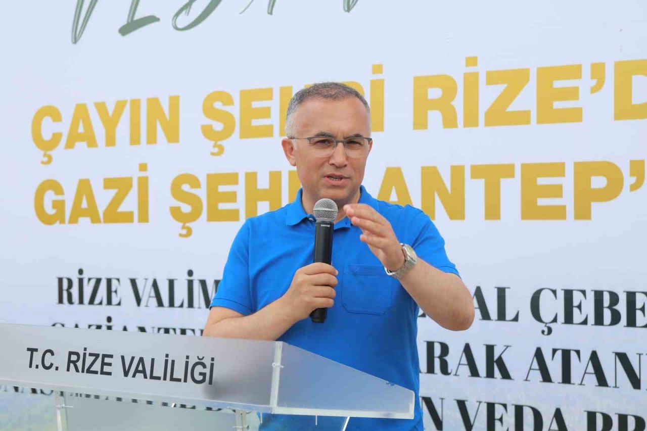 Rize Valisi Kemal Çeber yeni görev yeri Gaziantep’e uğurlandı