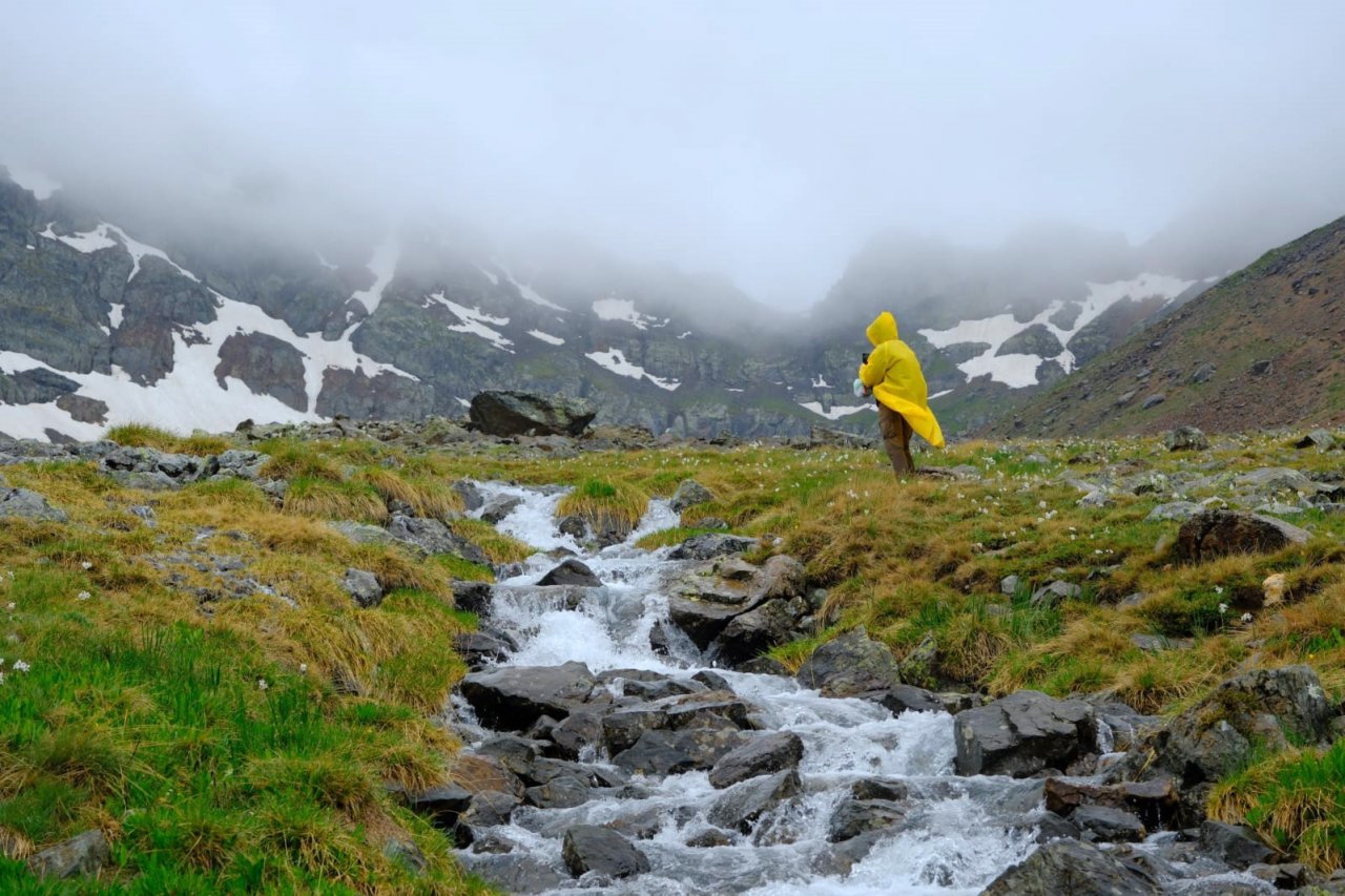 Artabel Gölleri 85 dağcıya aynı günde dört mevsimi yaşattı