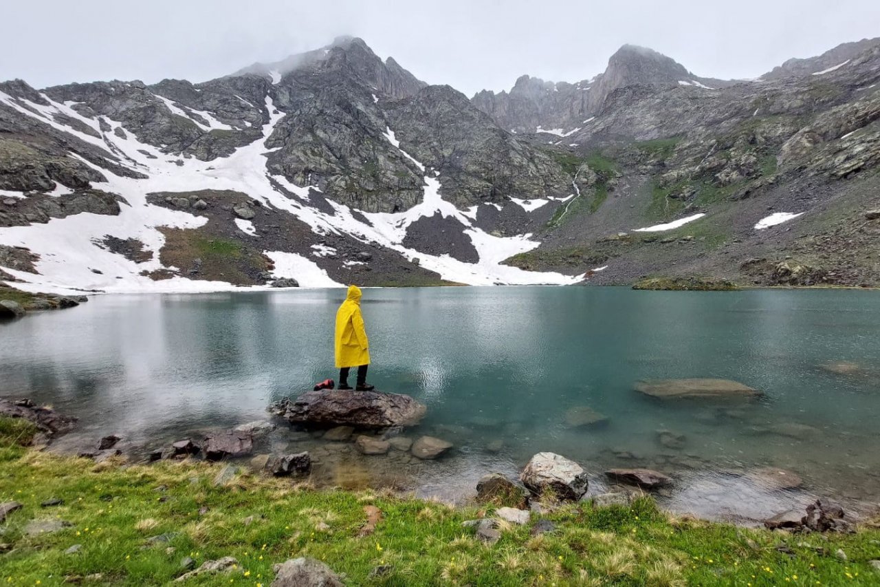 Artabel Gölleri 85 dağcıya aynı günde dört mevsimi yaşattı