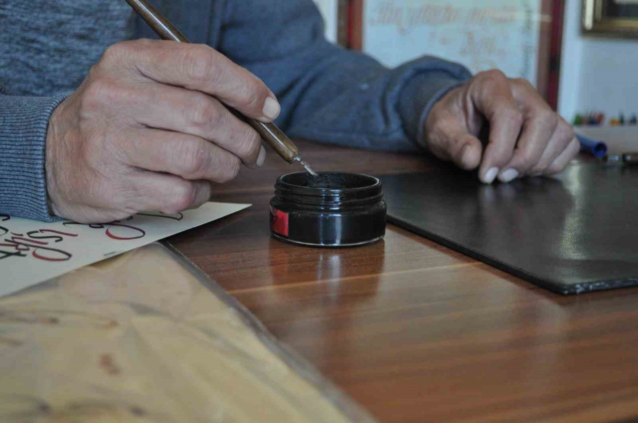 Hüsnü Hat sanatıyla uğraşan ustalar genç öğrenci bulamıyor