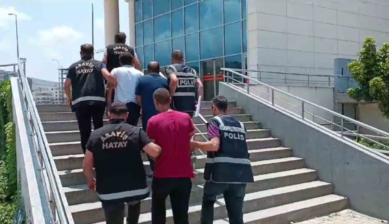 Hatay’da hırsızlık şüphelisi 3 kişi yakalandı