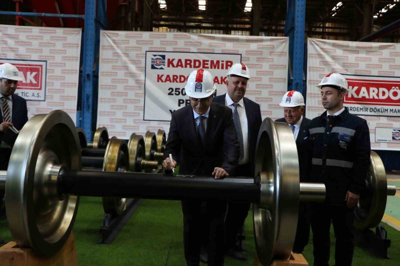 Yerli ve milli vagona ilk demiryolu tekeri seti sevk ediliyor