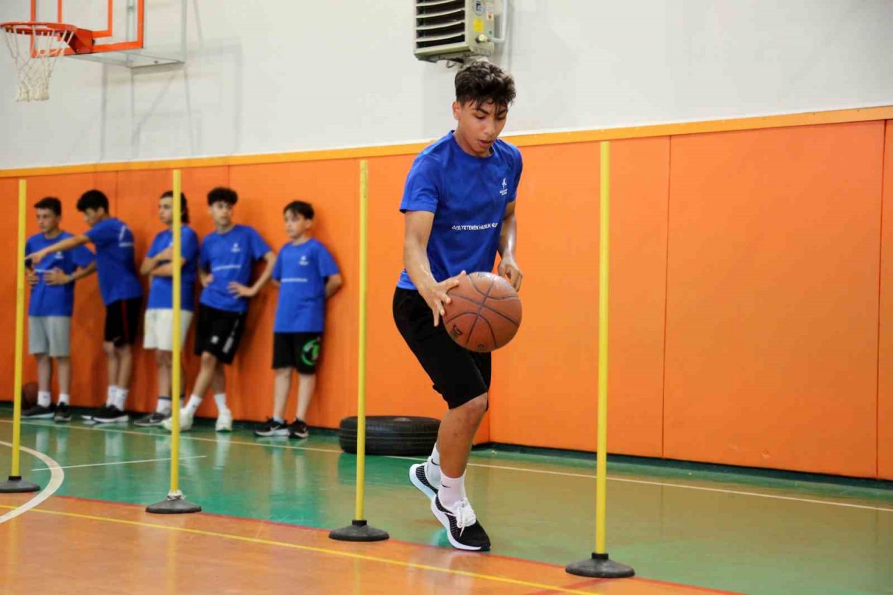 Küçükçekmece’de ücretsiz POMEM, BESYO ve spor liseleri hazırlık kursları başladı