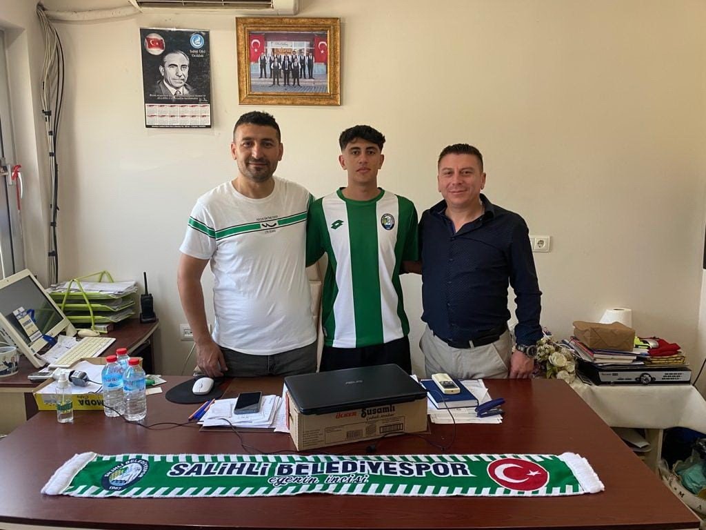Salihli Belediyespor’a altyapıdan 22 takviye