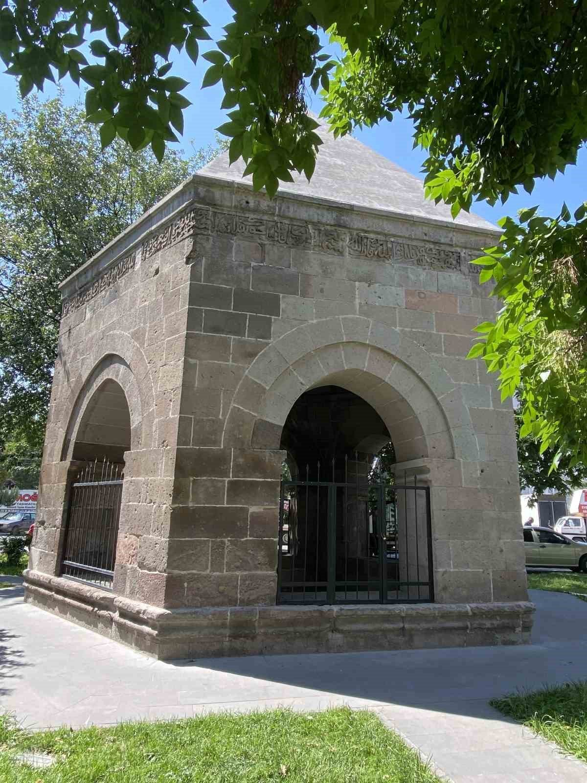 Suya Kanmış Hatun Türbesi’nde ‘online’ açılış ve tanıtım yapılacak