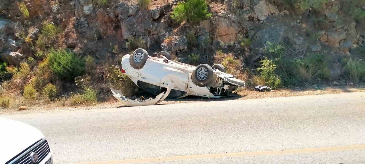 Takla atan otomobilden dışarı fırlayan sürücü kurtarılamadı