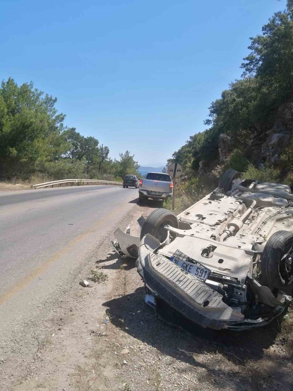 Takla atan otomobilden dışarı fırlayan sürücü kurtarılamadı