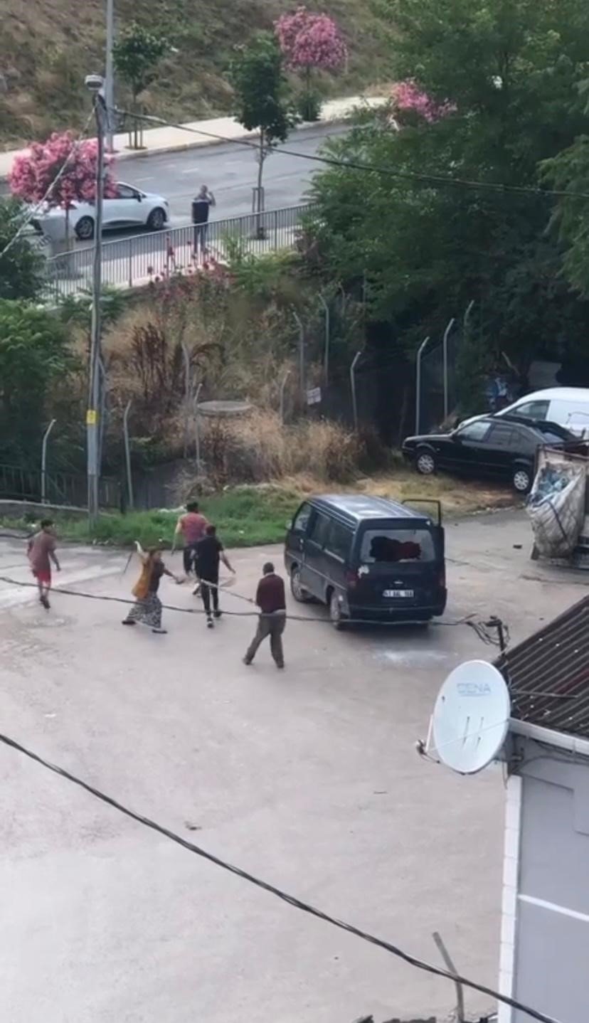 Pendik’te taşlı sopalı kavga