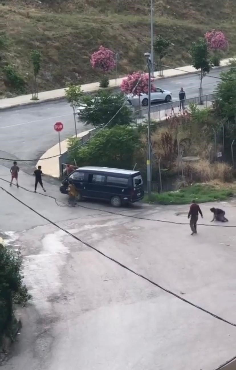 Pendik’te taşlı sopalı kavga