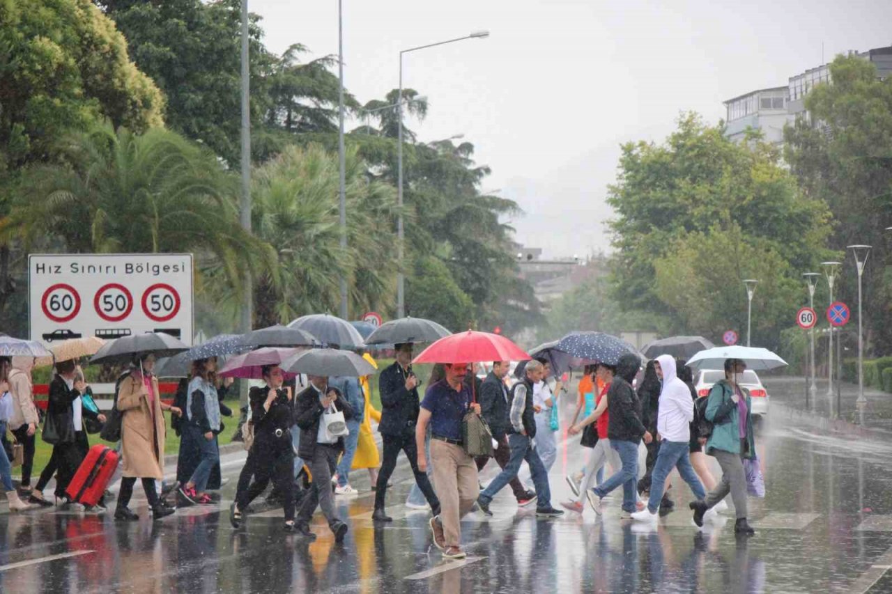Samsun’da sağanak etkili oldu