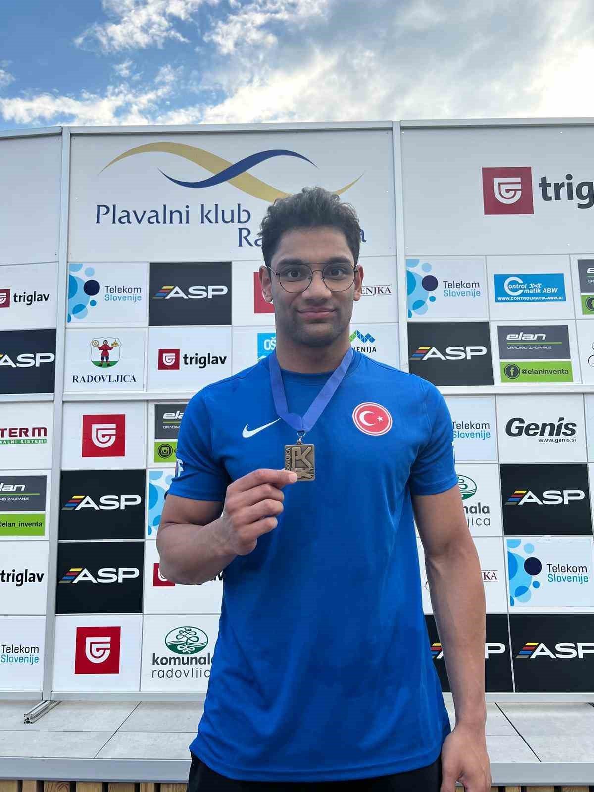 Şehitkamil sporcusu yine şampiyon