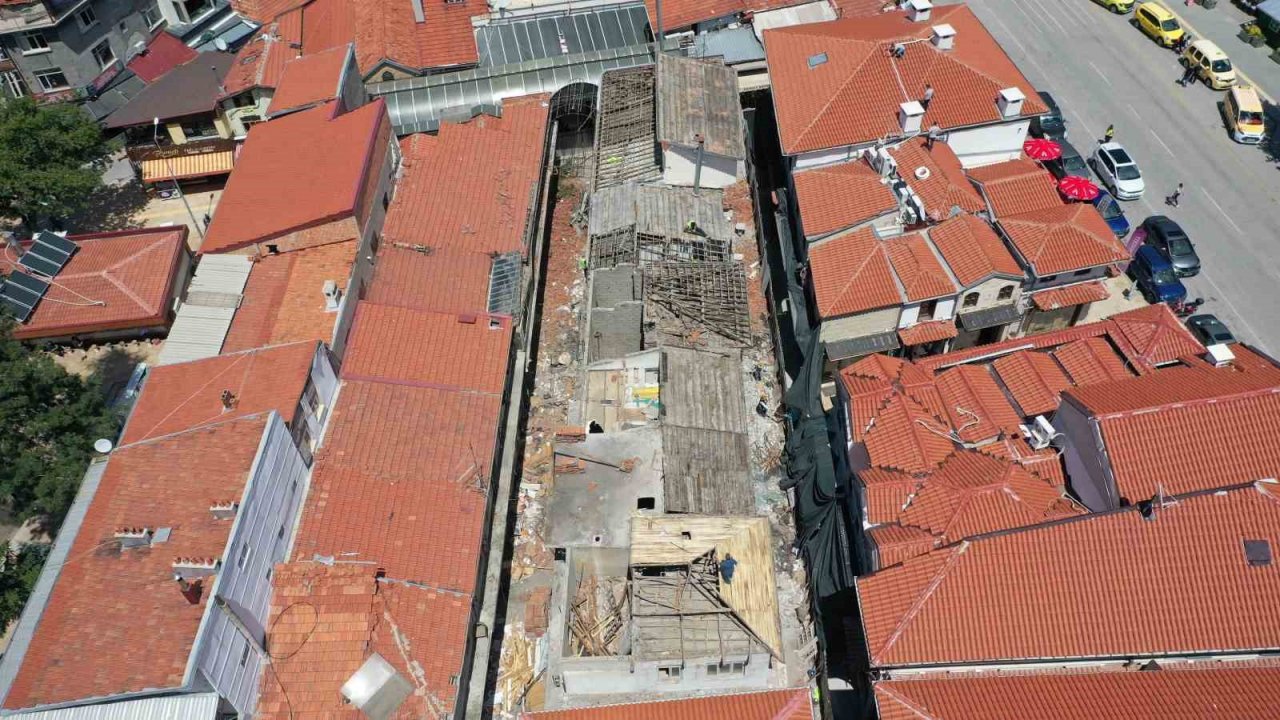 Tarihi Üzüm Pazarı’nda 53 dükkan tamamlandı, 37’sinin restorasyonu devam ediyor
