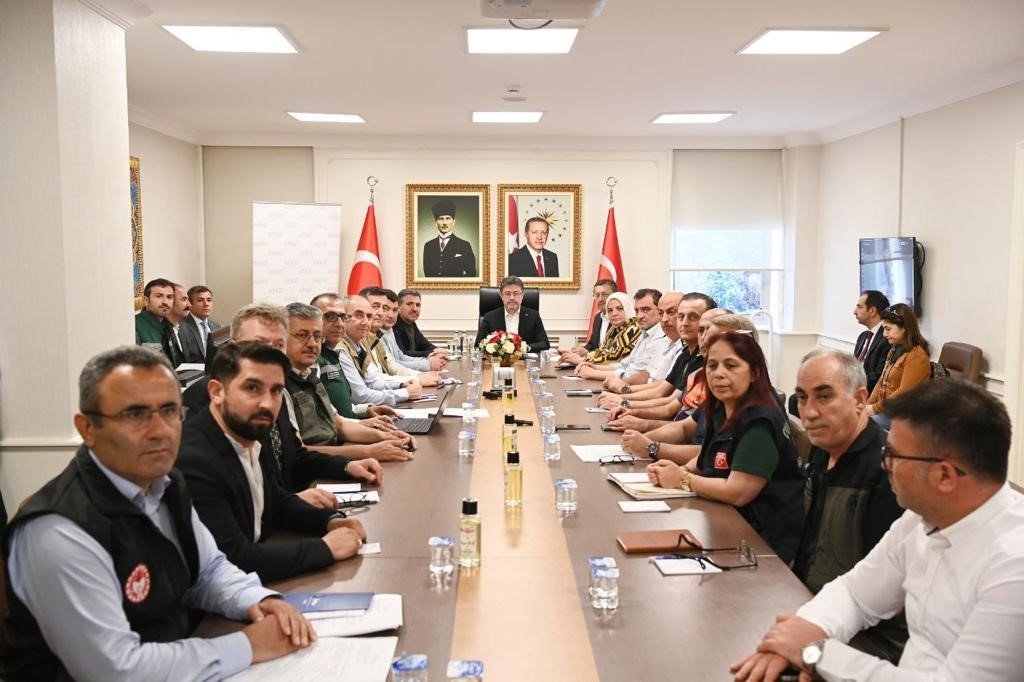 Bakan Yumaklı selden etkilenen Düzce’de