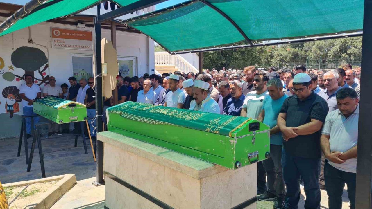 Kazada yaşamını yitiren 3 kişi Bodrum’da defnedildi