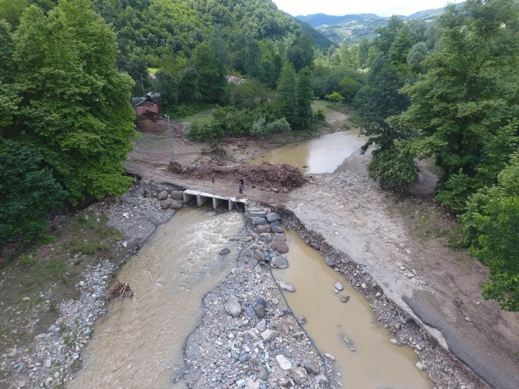 Tekkeköy’de afetle mücadele sürüyor