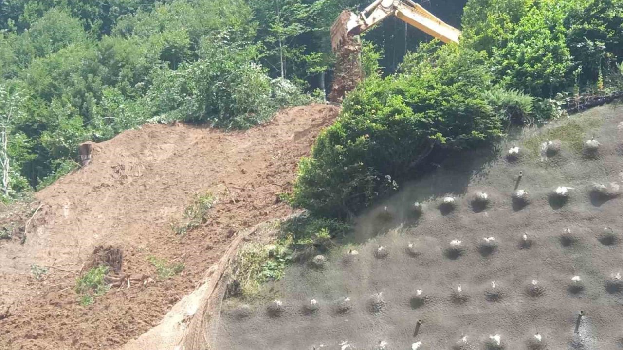 Bolu Dağı Tüneli’nde heyelanın izleri siliniyor