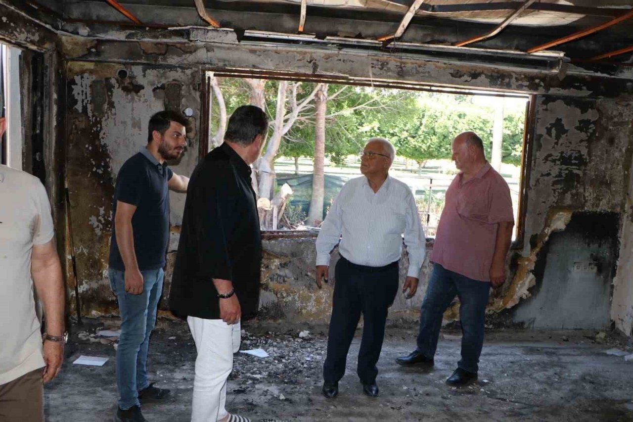 Oğuz Tongsir, yanan tesislerde incelemelerde bulundu