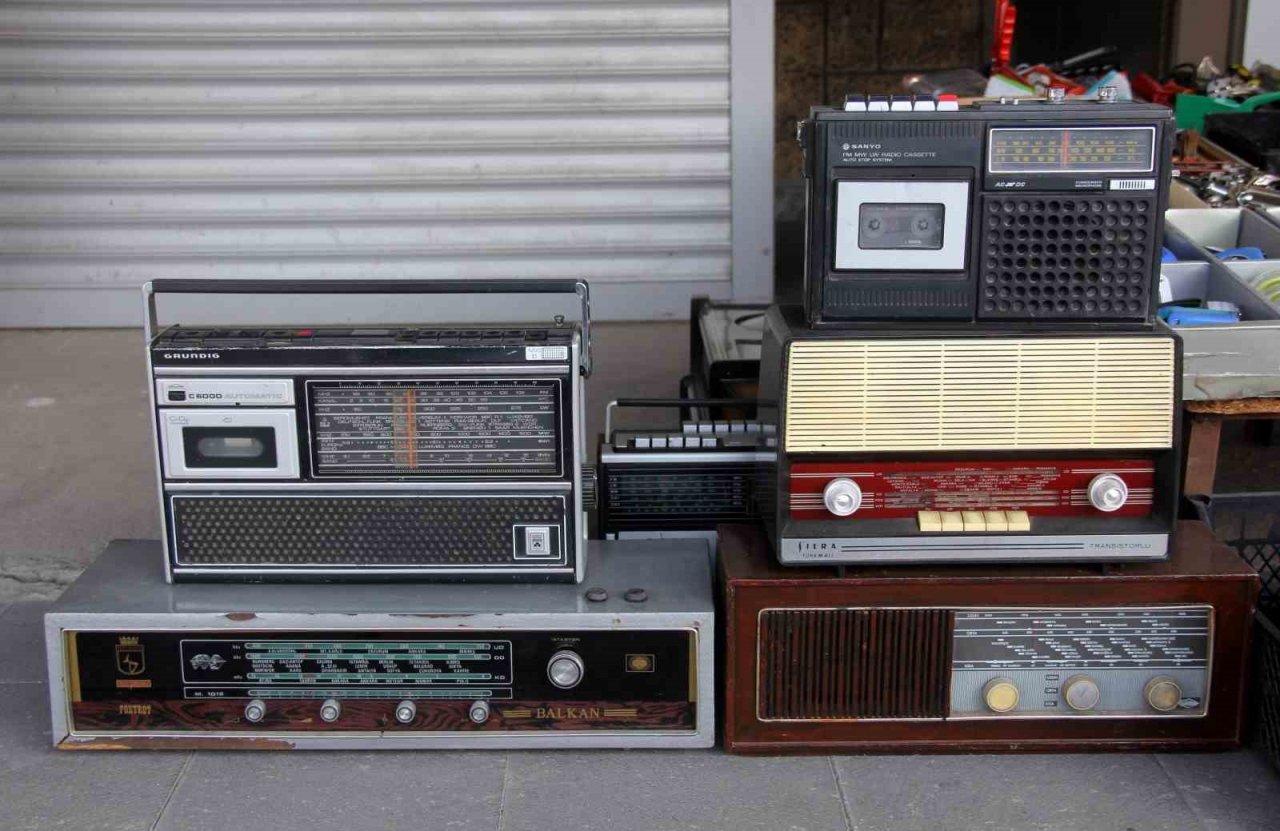 X kuşağının popüler ürünleri demode olunca şark köşelerini süslüyor