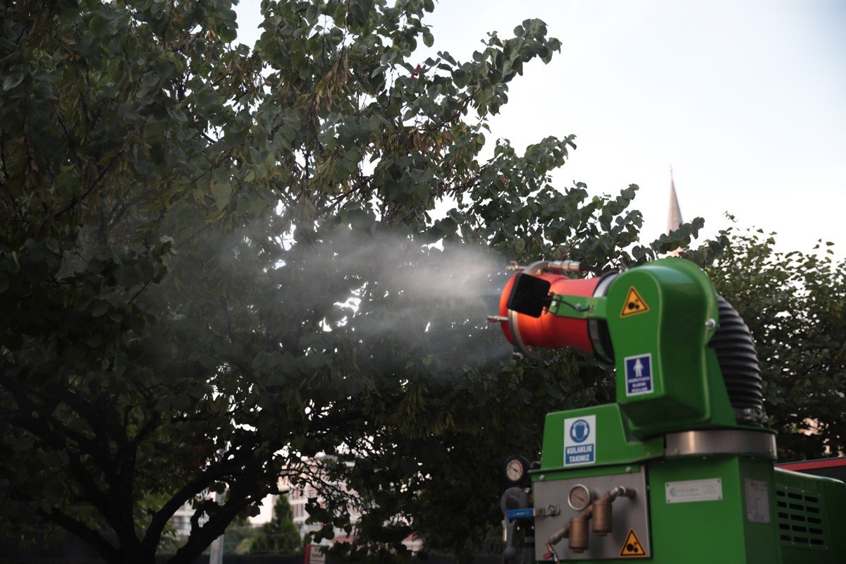 Zeytinburnu’nda bir gecede 6 mahalle ilaçlanıyor