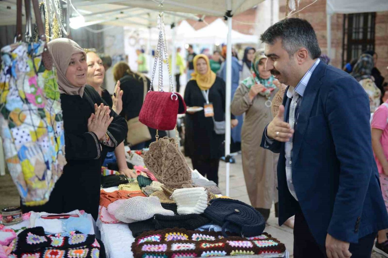 "El Emekleri Festivali" göz kamaştırdı