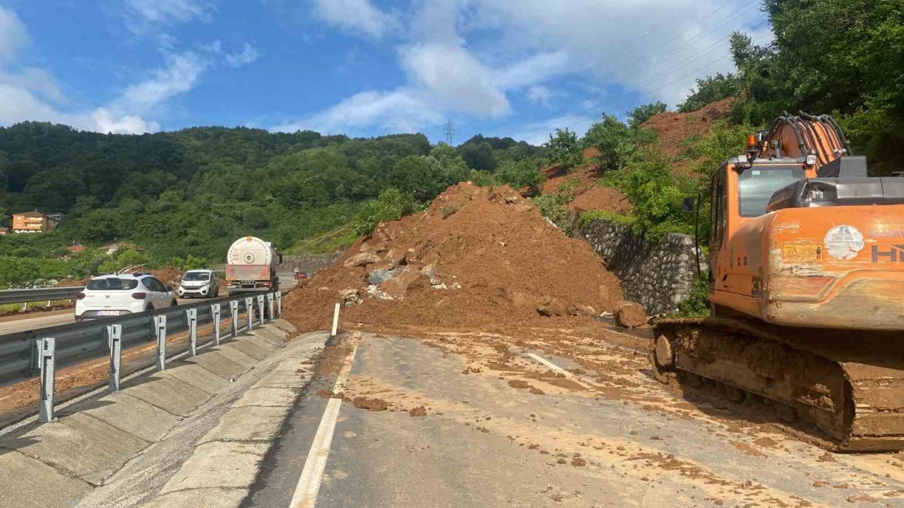 Zonguldak-İstanbul karayolunda ulaşım tek şeritten sağlanıyor